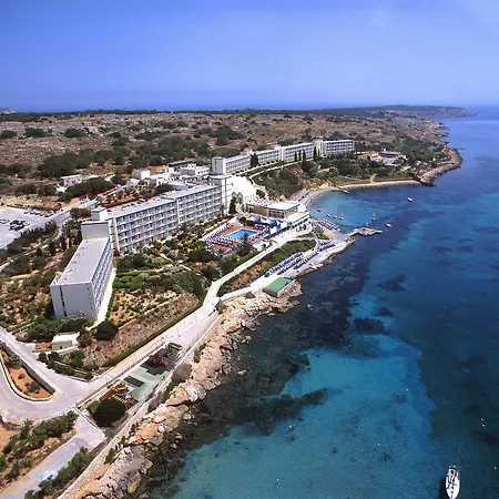 Bay فندق