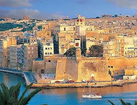 Bay فندق 4*