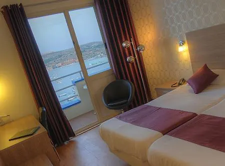 Hotel Bay