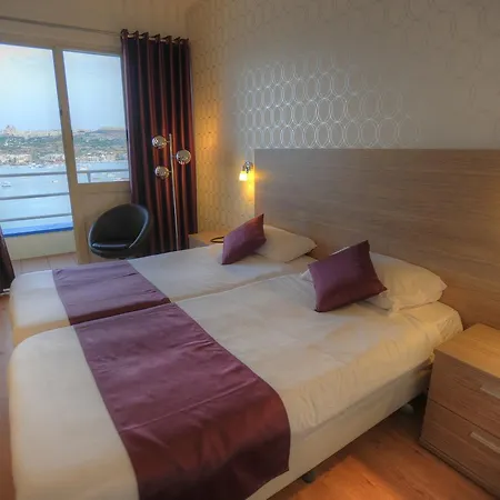 Bay Hotel 4*